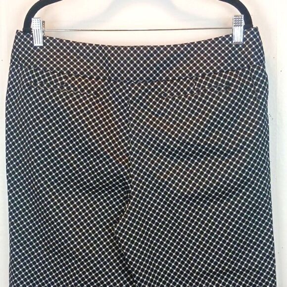 Worthington Women's Modern Fit black and white diamond pattern capri pants sz 12 - Picture 5 of 9